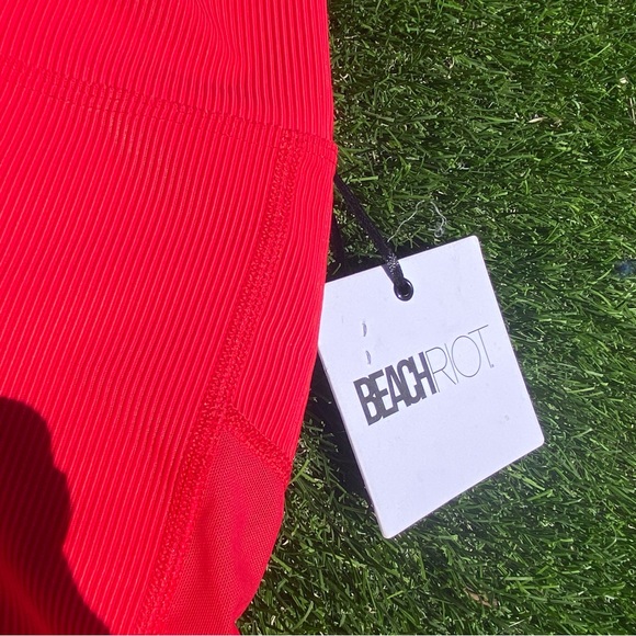 Beach Riot Red Ribbed Bike Shorts S NWT Damaged - Picture 3 of 6